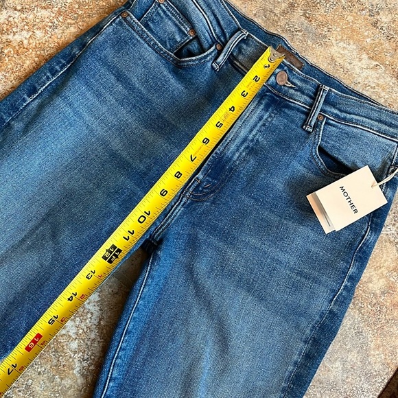 MOTHER The Insider Crop Step Fray Size 28 NWT - Picture 10 of 16